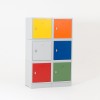 Vista de casilleros individuales multibox de diferentes colores