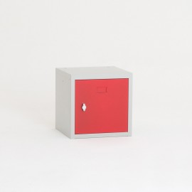 Vista frontal del casillero individual multibox rojo