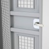 Zoom en la cerradura de la taquilla con rejilla 1 puerta 2 cuerpos