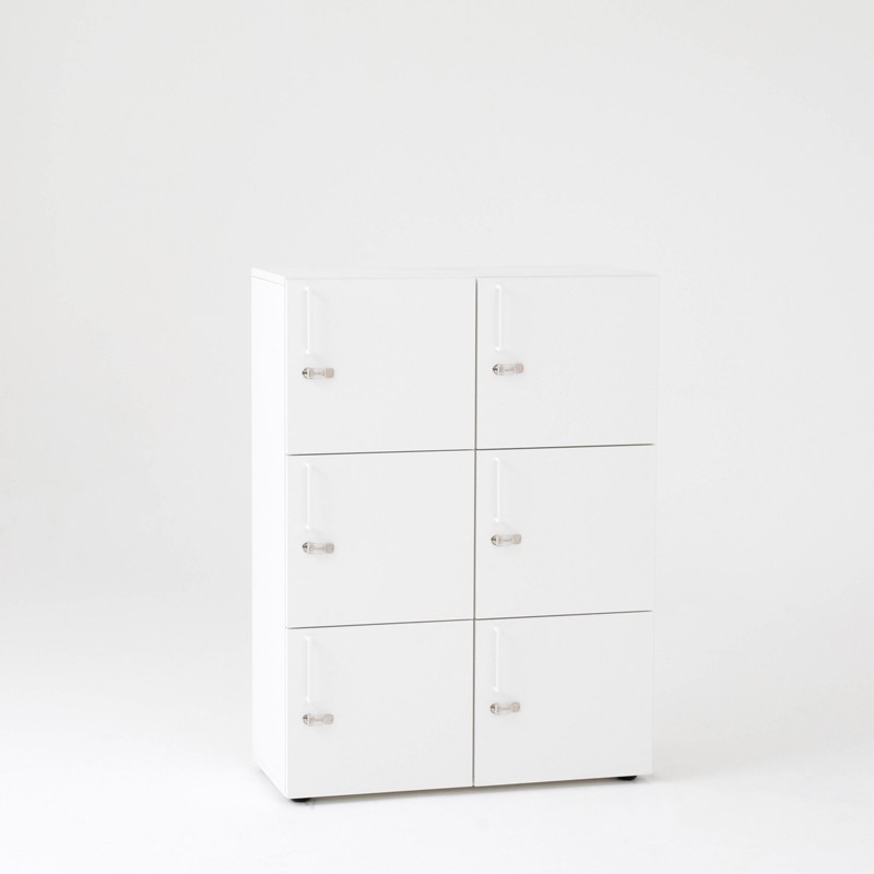 Vista de 3/4 de la taquilla de madera 6 casilleros cerrados