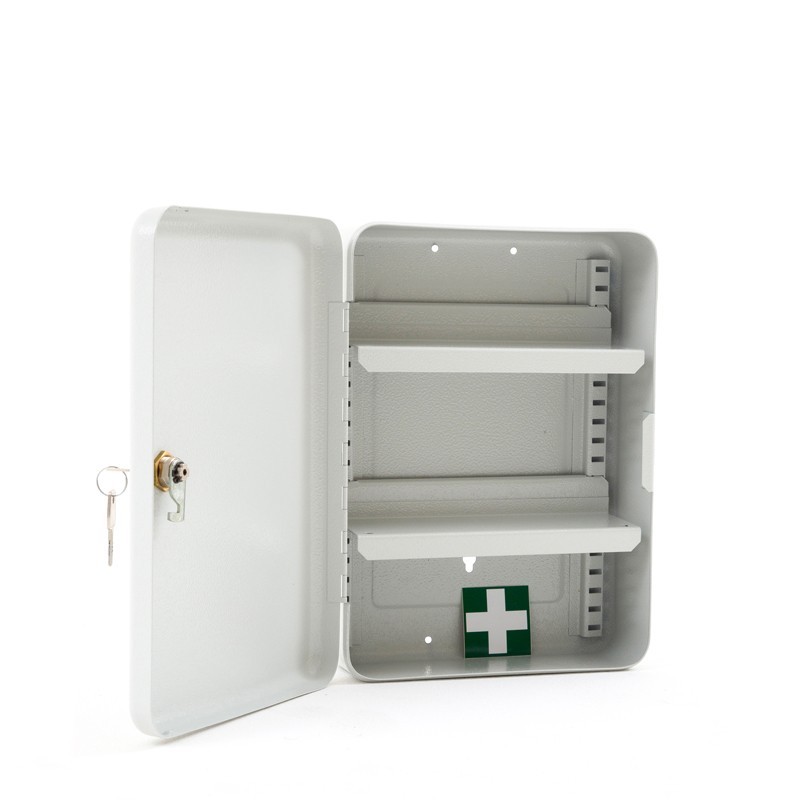 Vista de 3/4 del botiquín primeros auxilios con puerta abierta