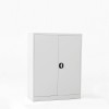 Vista de 3/4 del armario con puertas batientes altura 120 cm color gris con puertas cerradas