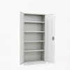Vista de 3/4 del armario con puertas batientes altura 192 cm color gris con puertas abiertas