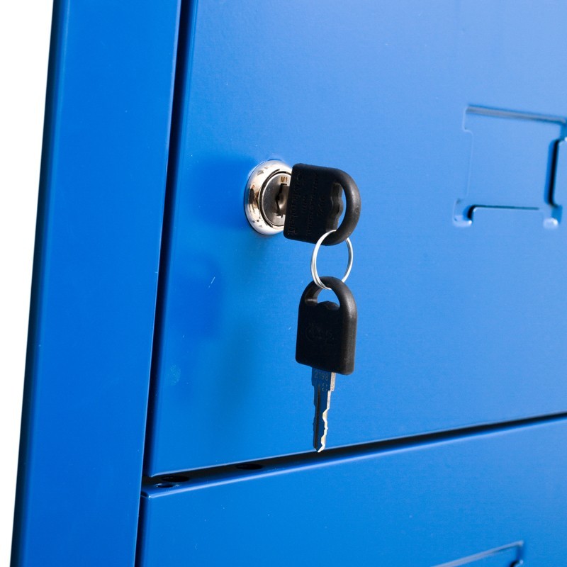 Zoom en la cerradura de la taquilla para ropa limpia