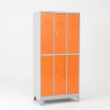 Taquilla 2 puertas 3 cuerpos naranja - puertas cerradas con patas