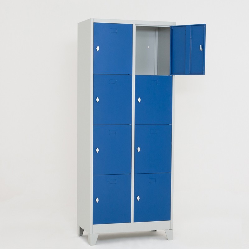 Vista de la taquilla 4 puertas 2 cuerpos azul con patas y un casillero abierto