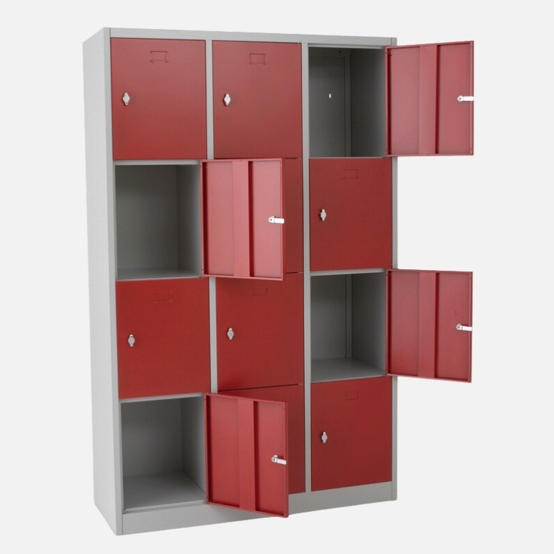 Vista desde 3/4 de la taquilla 4 puertas 3 cuerpos roja con cuatro casilleros abiertos