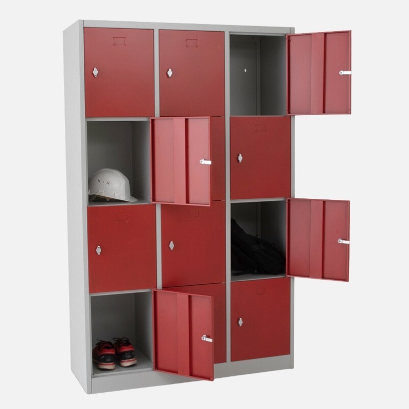 Taquilla 4 puertas 3 cuerpos roja con casilleros abiertos con accesorios