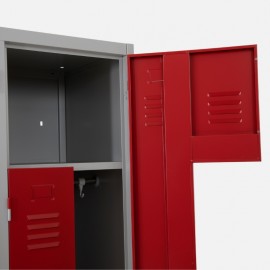 Zoom en el interior de parte superior de la taquilla en L 1 cuerpo roja