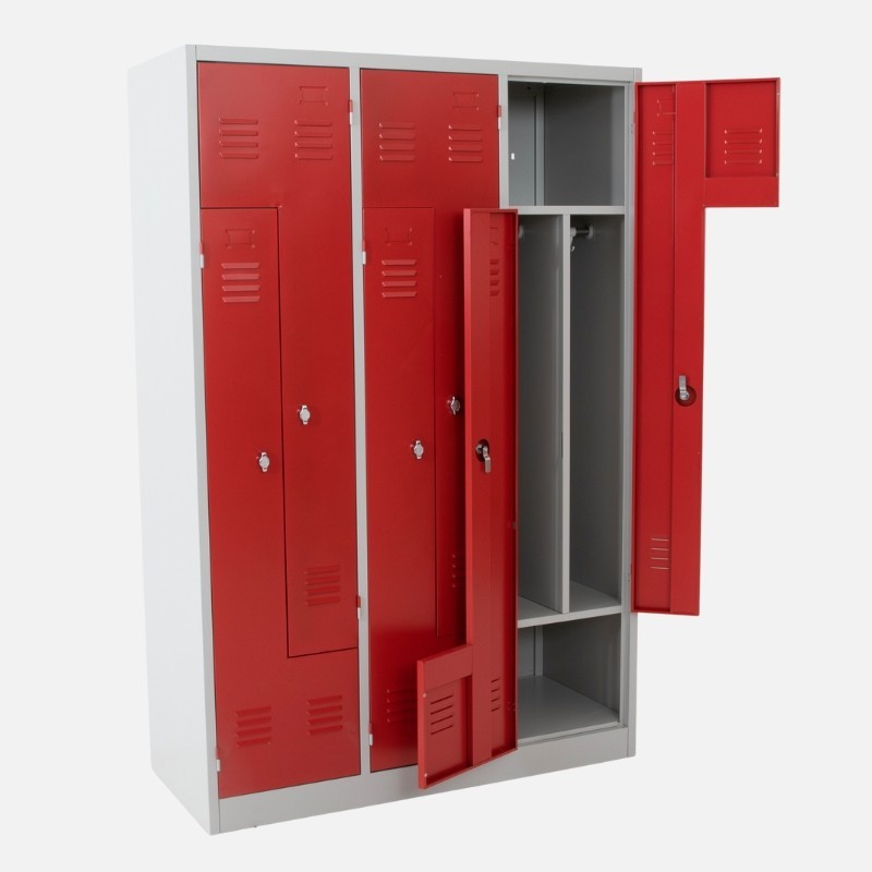 Vista desde 3/4 de la taquilla en L 3 cuerpos roja con una puerta abierta