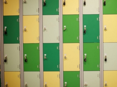¿Cómo elegir las taquillas para un colegio?